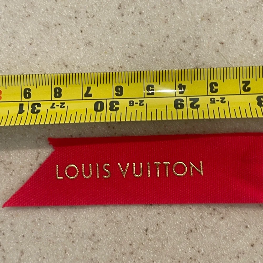 Louis Vuitton Vibrant Red and Blue Ribbon - Picture 6 of 6